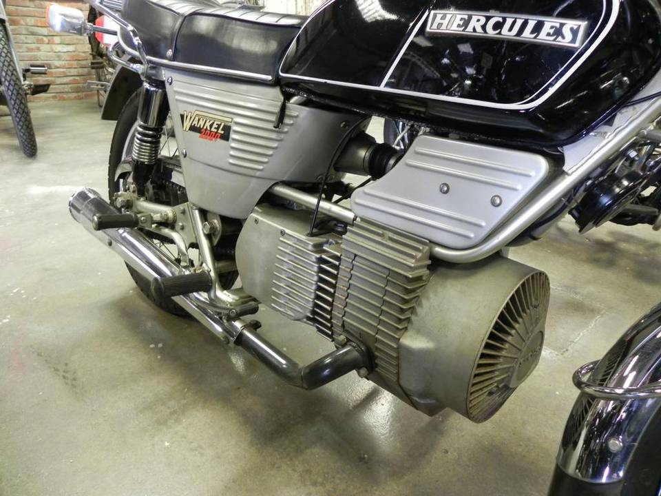 Opening Day Twisted Oz Motorcycle Museum